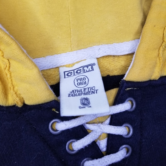 Boston Bruins Sweatshirt - Picture 4 of 6